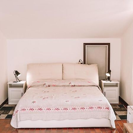 Casa Zoe Apartment Lezzeno Bagian luar foto